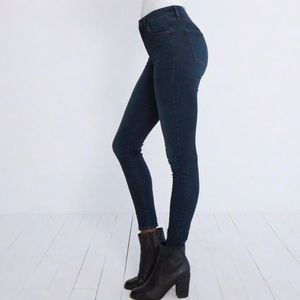 High Rise Abercrombie Jegging—Darkest Wash